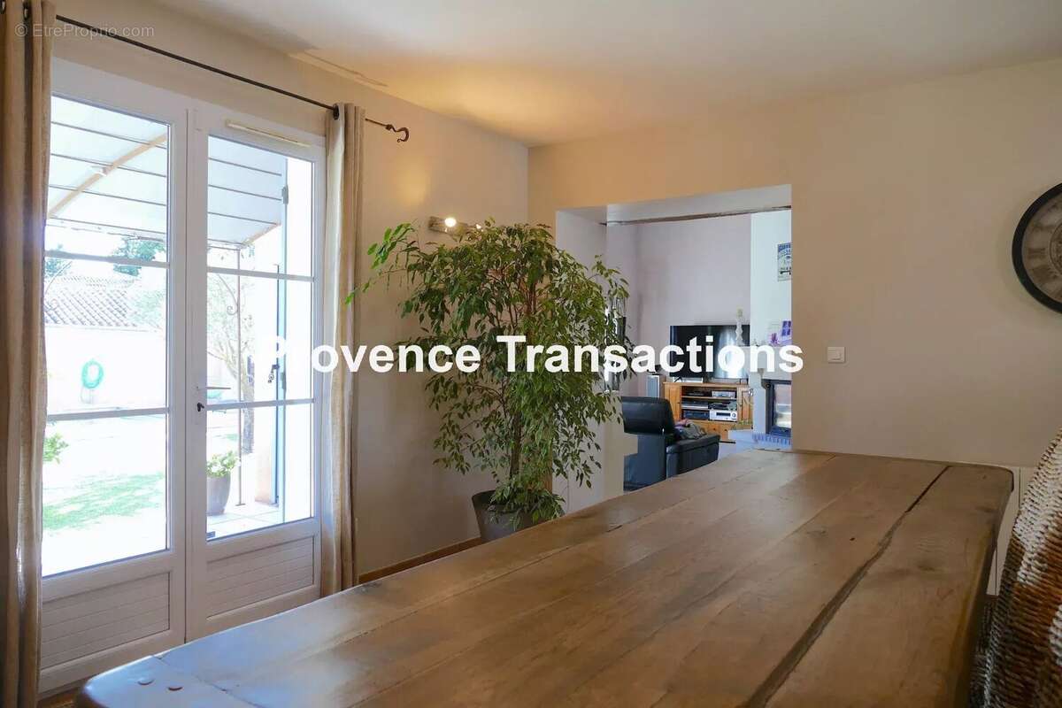 Très belle maison avec grandes dépendances - photo 14