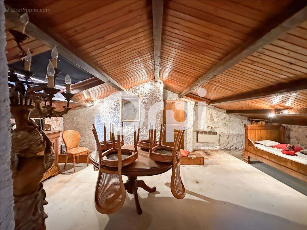 Maison à VALLON-PONT-D'ARC