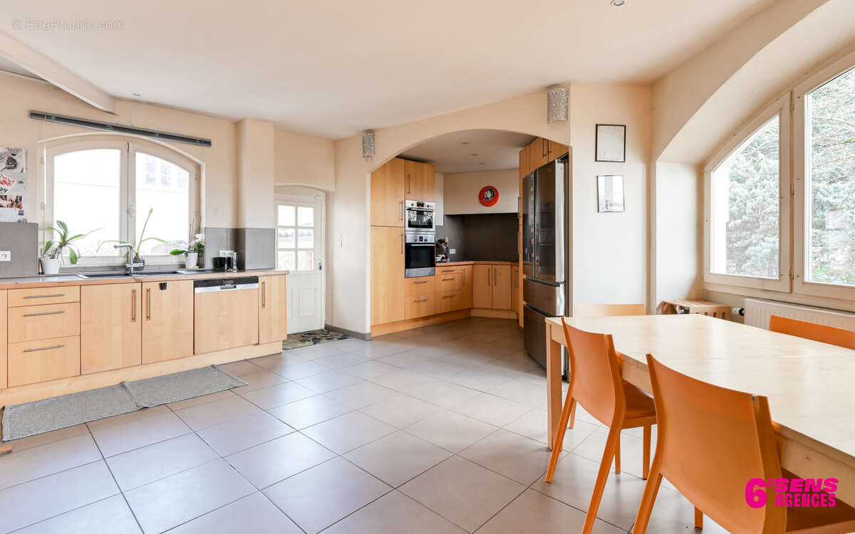 Maison à CHAPONOST