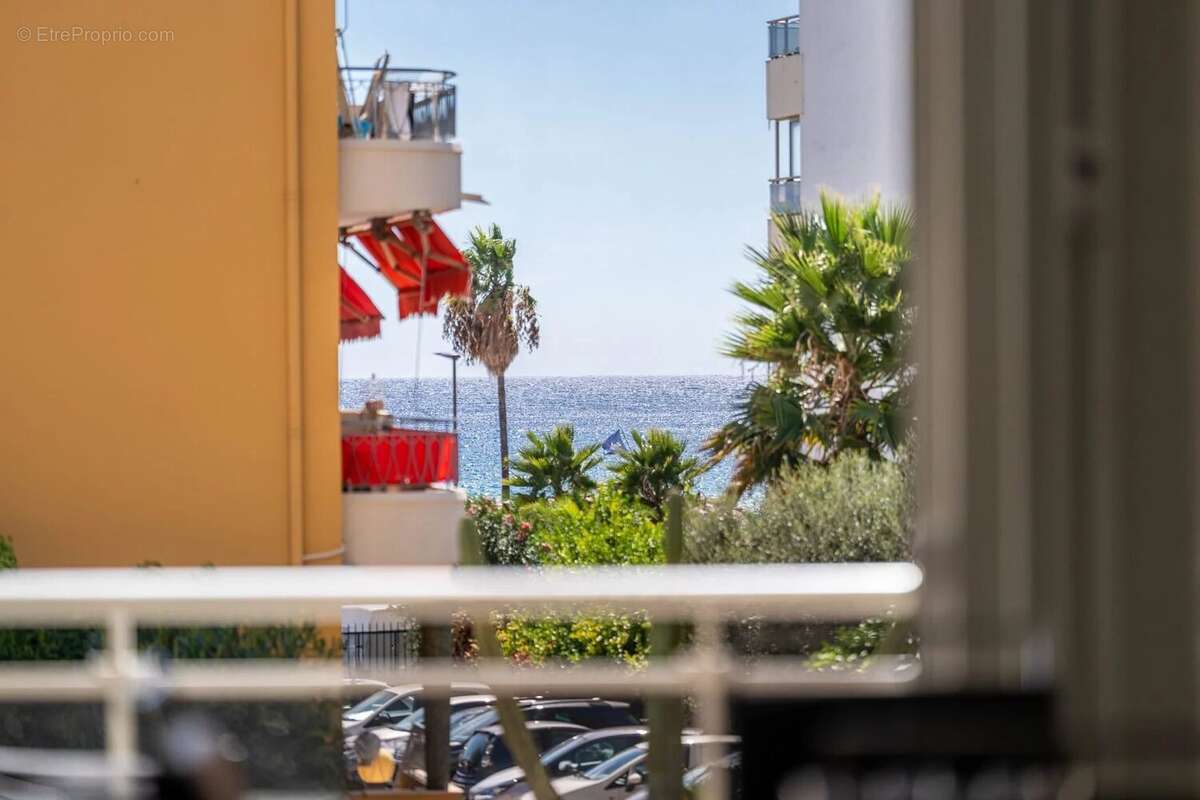 Appartement à ROQUEBRUNE-CAP-MARTIN