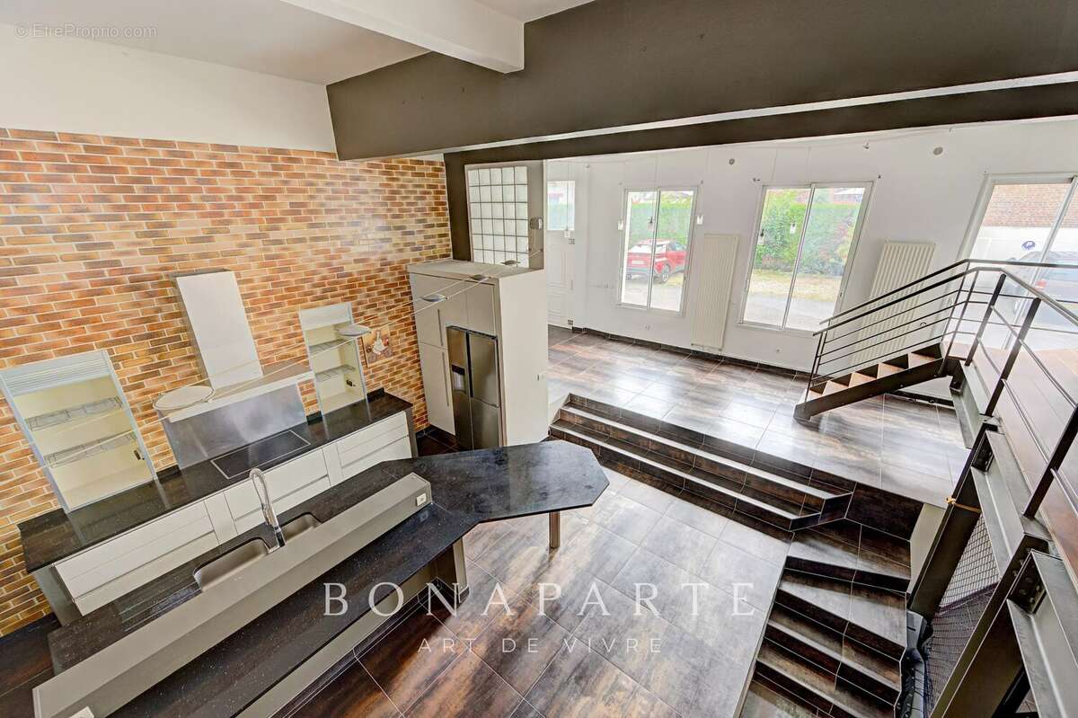 COLOMBES gare - Loft de 205 m²  Terrasse privative  Double parking - photo 11