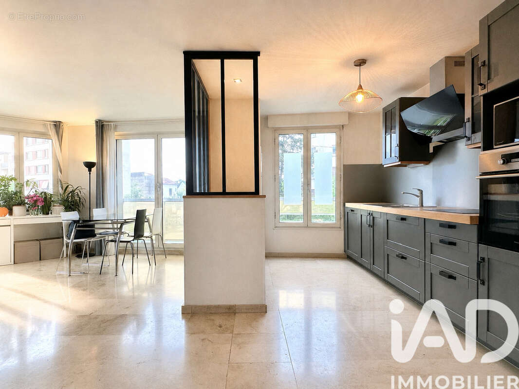 Photo 6 - Appartement à VILLEMOMBLE