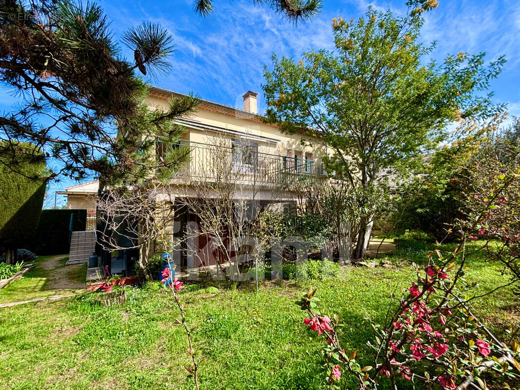 Maison à BAGNOLS-SUR-CEZE