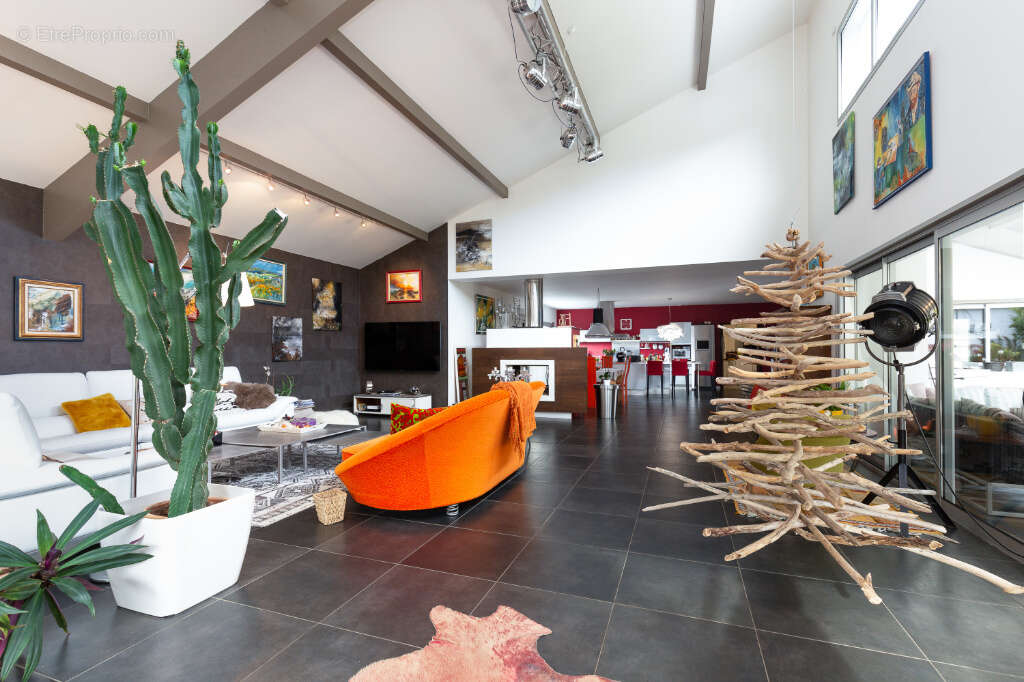 Maison à SAINT-MARTIN-DE-SEIGNANX