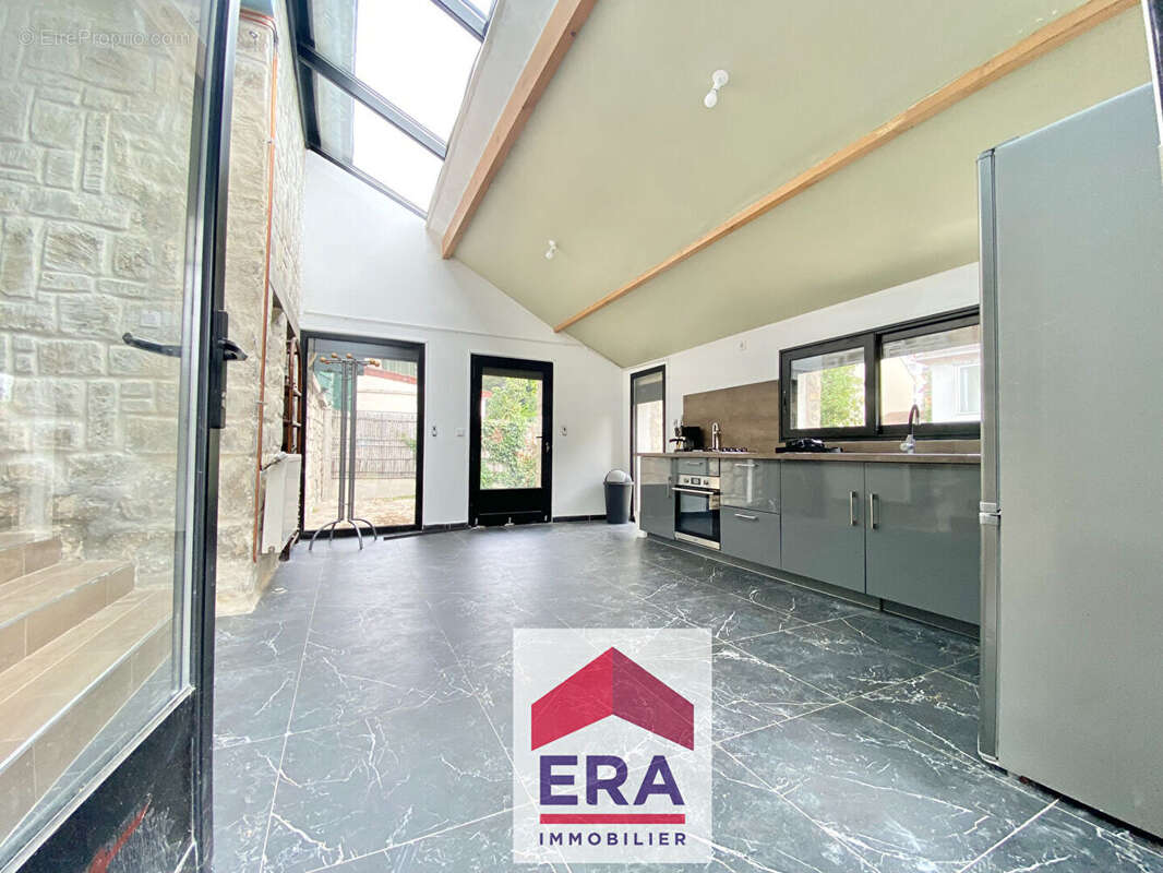 Maison à SARTROUVILLE