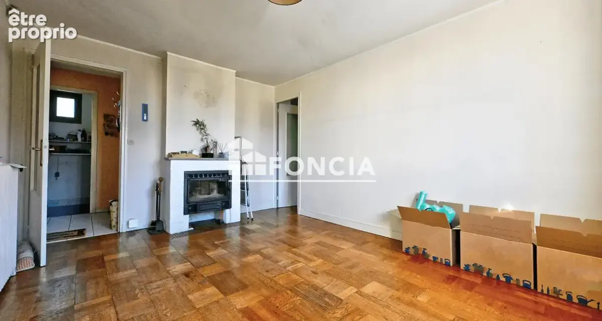 Maison 2 chambres avec sous-sol total et terrain de près de 600 m² - photo 3