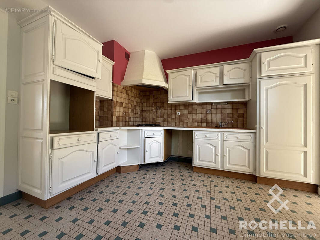 Maison 92 m² à Saint-Julien-De-L'escap  - photo 3