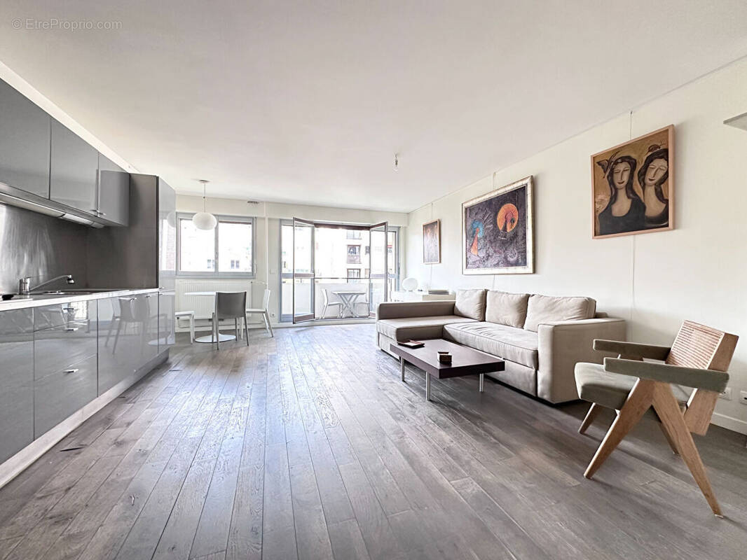 Appartement à PARIS-20E