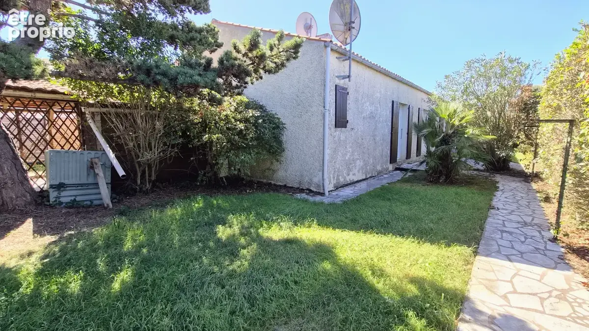 La rochelle   maison de plain-pied à rénover avec jardin et fort potentiel - photo 14