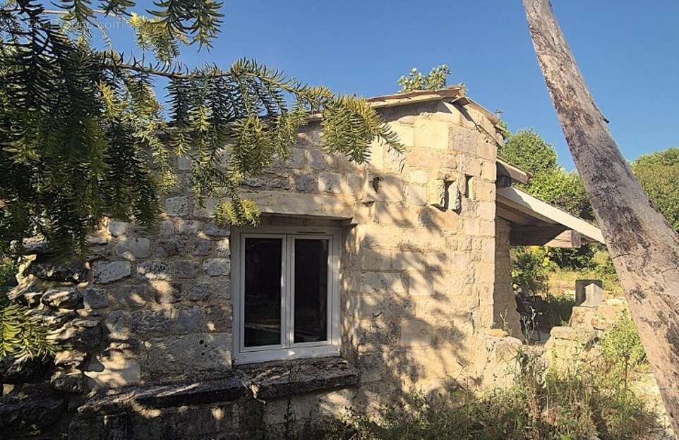 Maison 55 m² à Meursac  - photo 2