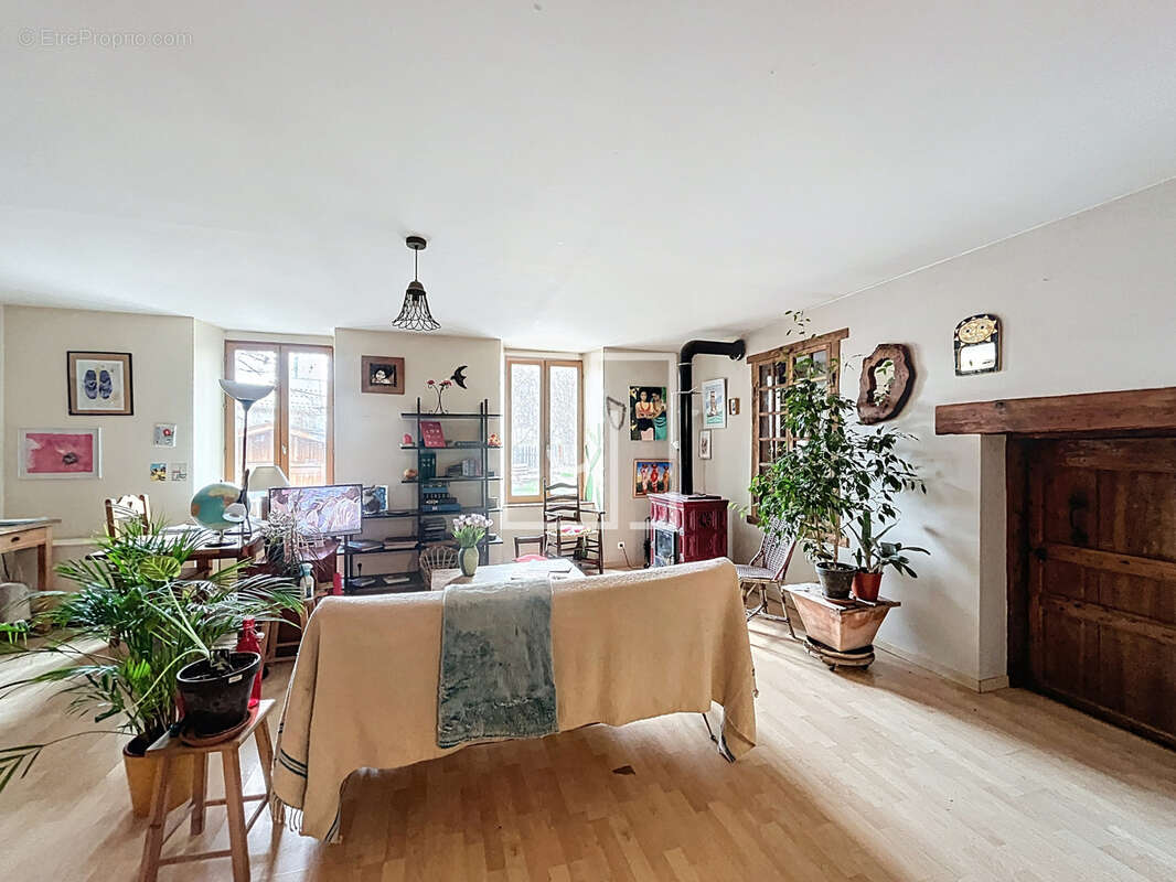 Appartement à SAINT-PAUL-SUR-UBAYE