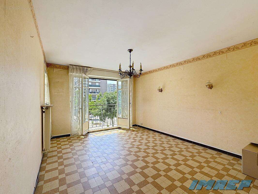 Appartement à MARSEILLE-9E
