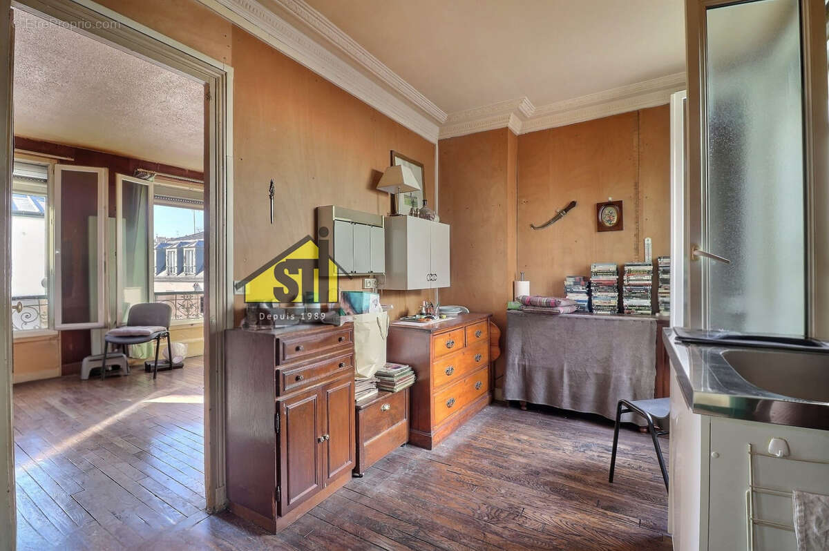 Appartement à PARIS-14E