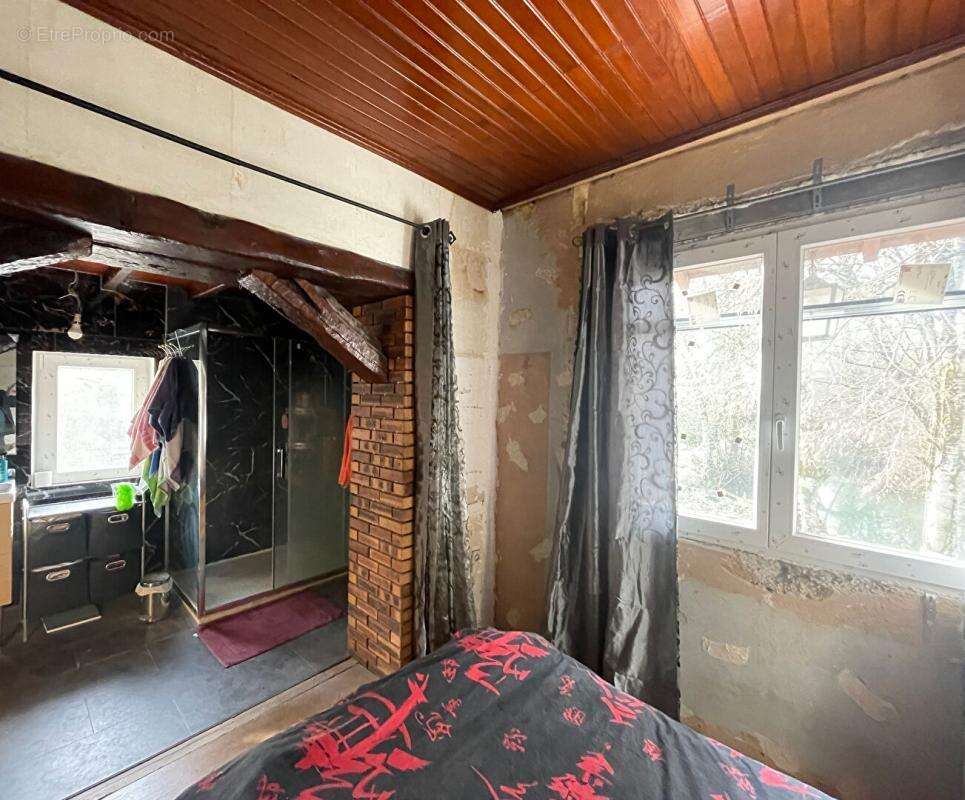 Maison à CHATEAU-L'EVEQUE