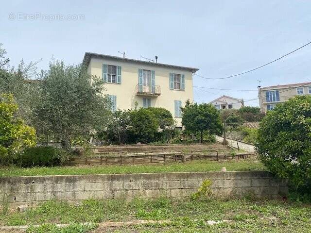 Maison à CAGNES-SUR-MER