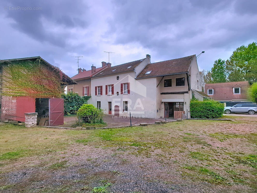 Maison à LUZARCHES