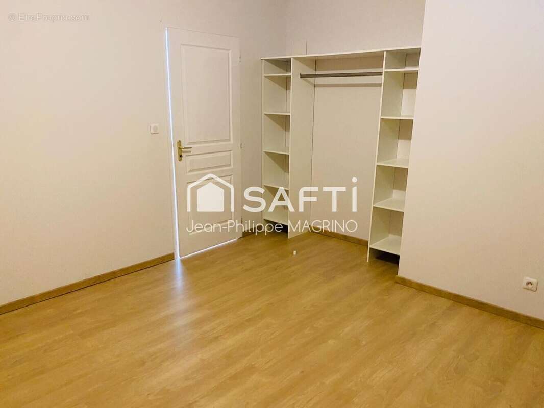 Photo 8 - Appartement à LA BASTIDE-DE-BOUSIGNAC