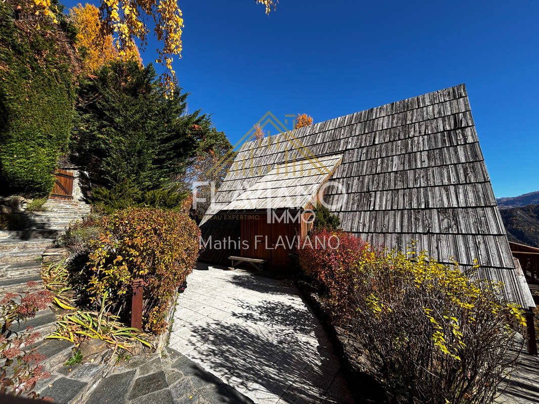 Maison à UVERNET-FOURS