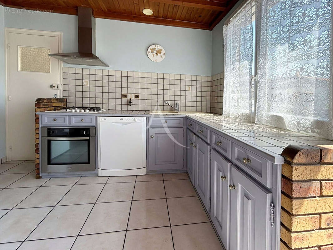 Maison Canéjan 112 m² avec dépendances - photo 8