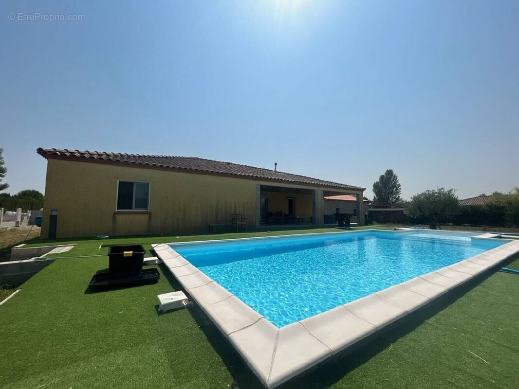 Maison à AMBRES