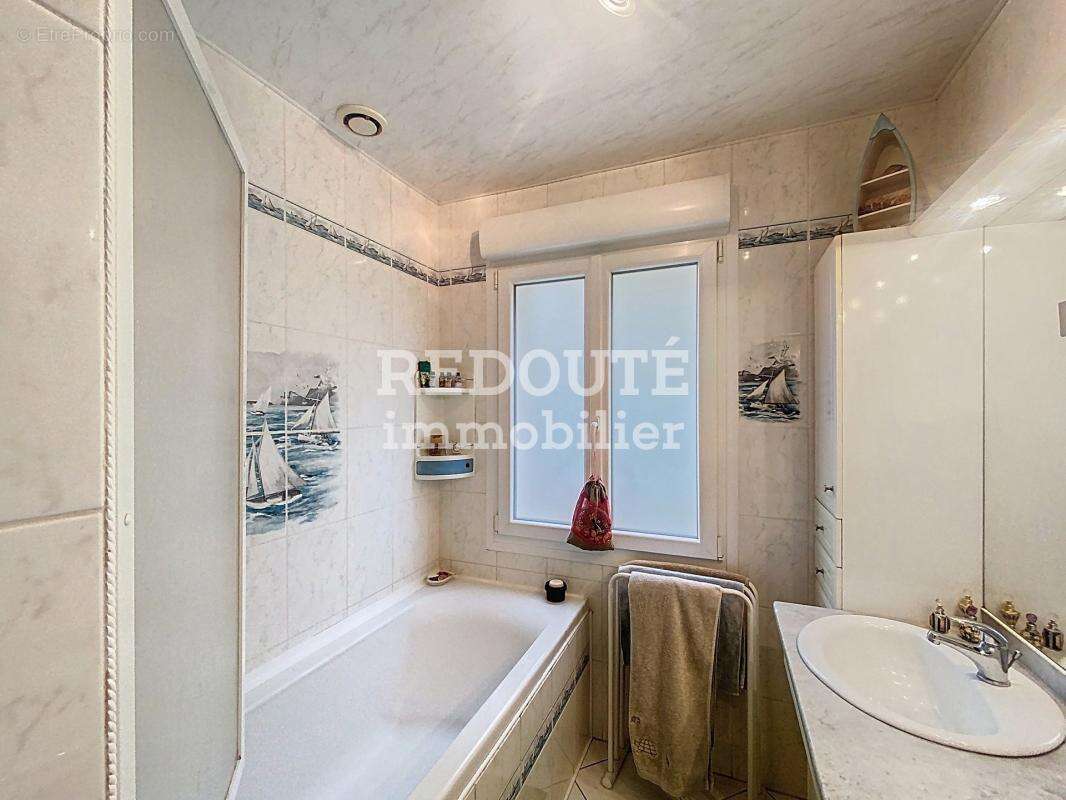 Maison à MONCETZ-LONGEVAS