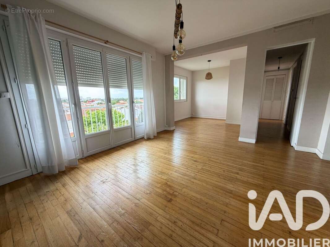 Appartement 66 m² à La Rochelle  - photo 2