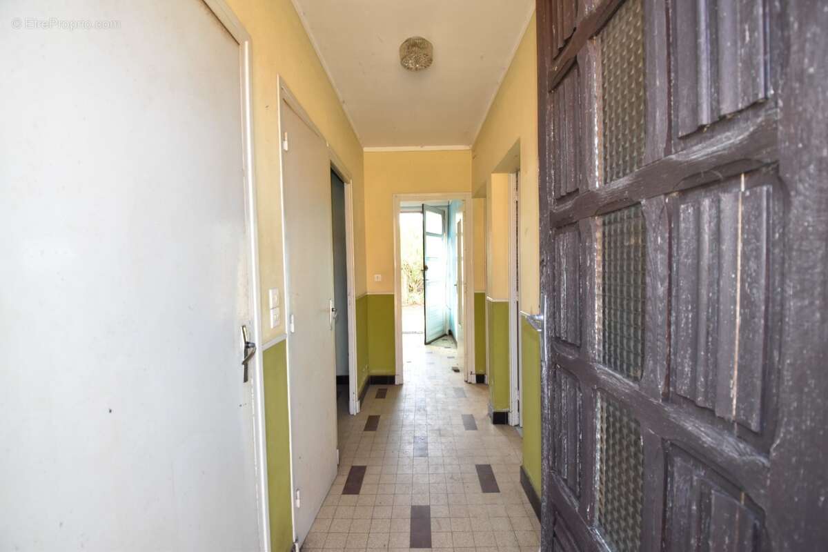Maison à vendre 5 pièces DIGOIN (71) - photo 3