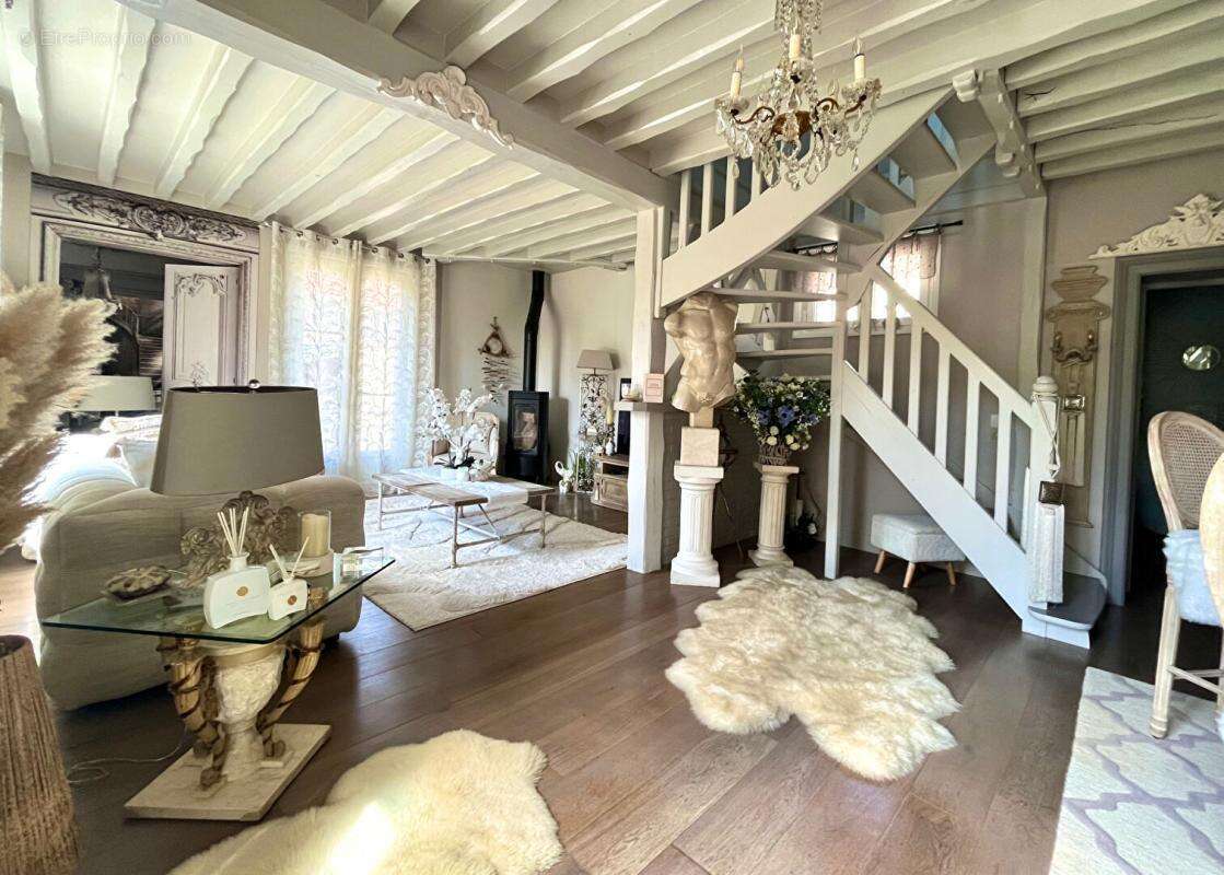 Belle propriété de 260m² - en 2 Habitations sur terrain de 614m² - photo 11