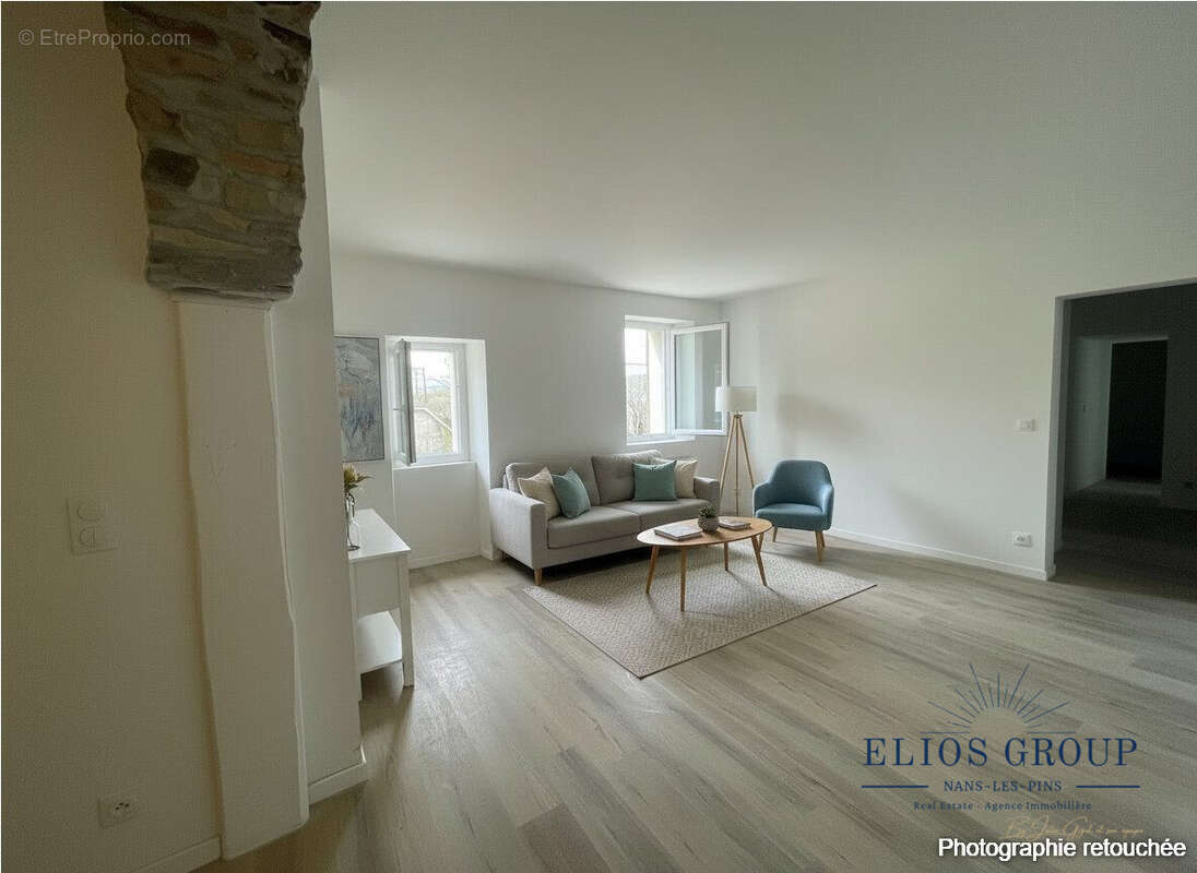 HOME STAGING - Appartement à ROUGIERS
