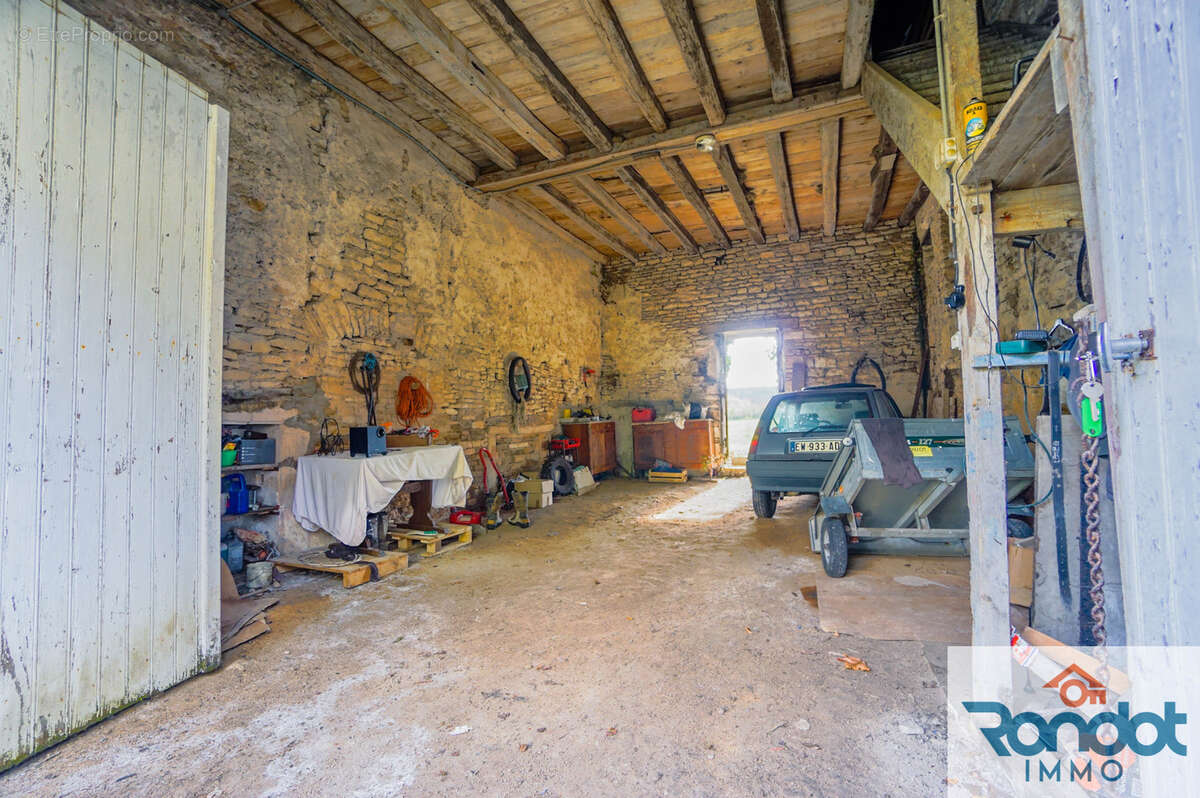 Maison à MAREY-SUR-TILLE