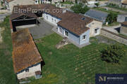 Maison à GENAC