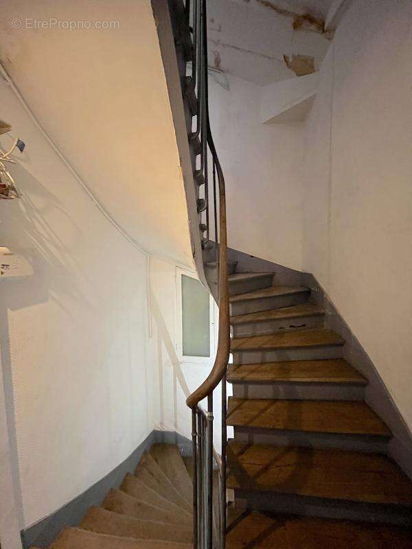 Paris 9 - quartier saint georges - studette de 14m² - photo 13