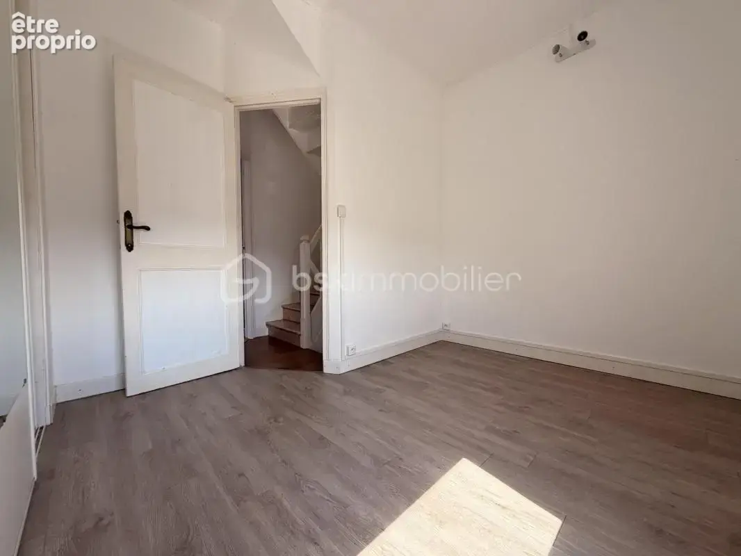 Maison de ville en briques proche des commerces avec terrasse - photo 12
