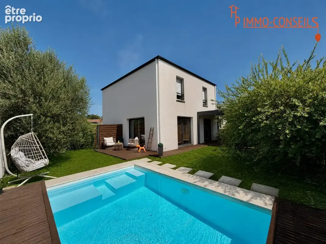 Maison 130 m² à Sautron  - photo 1