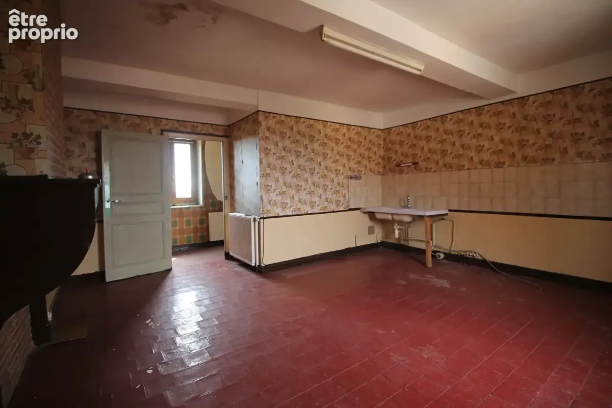 OINGT Maison en pierres de 166 m² + jardin attenant et vue - photo 4