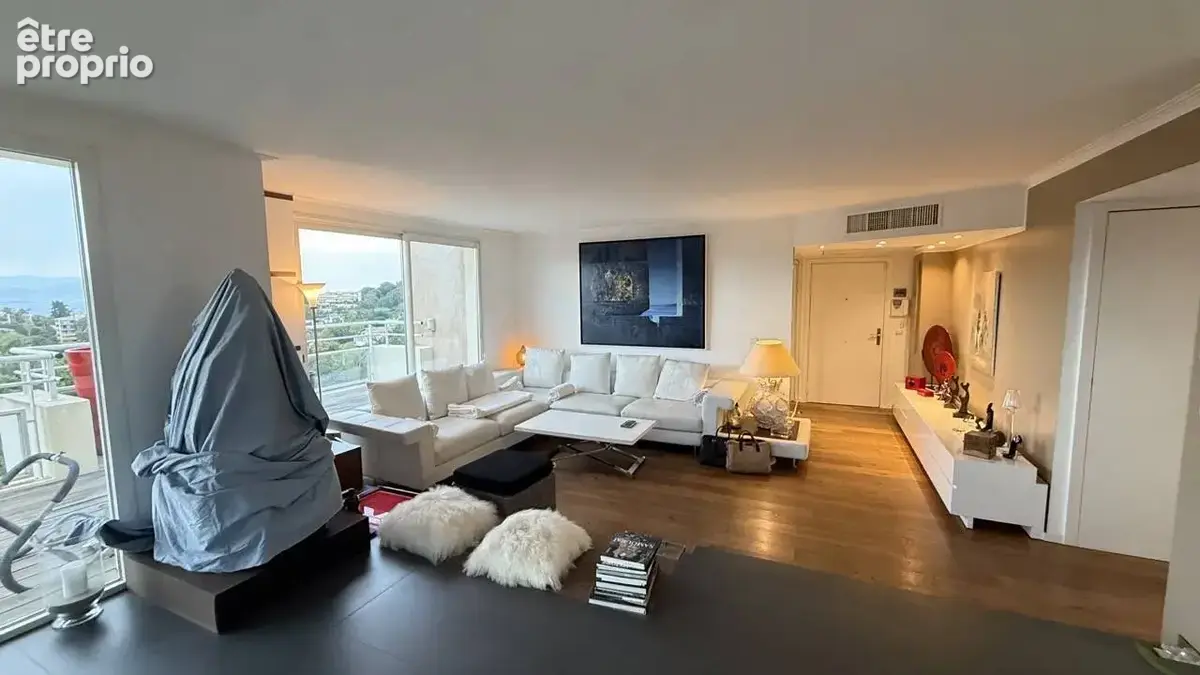 Photo Appartement à Antibes au prix de 2 099 990€