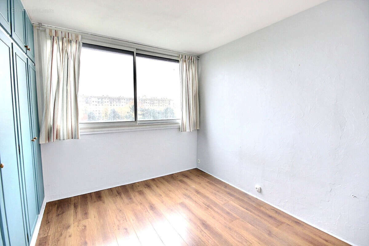 Appartement à FRESNES