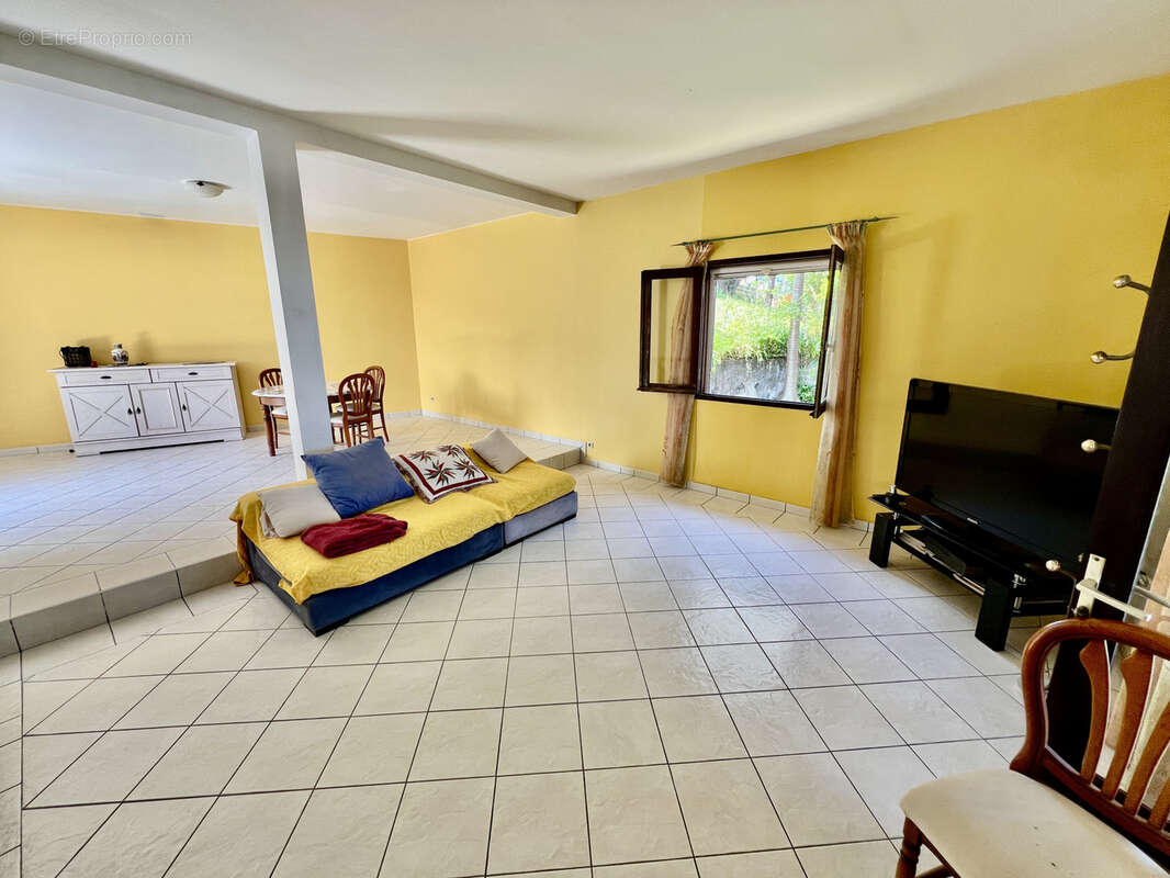 Maison à PETITE-ILE