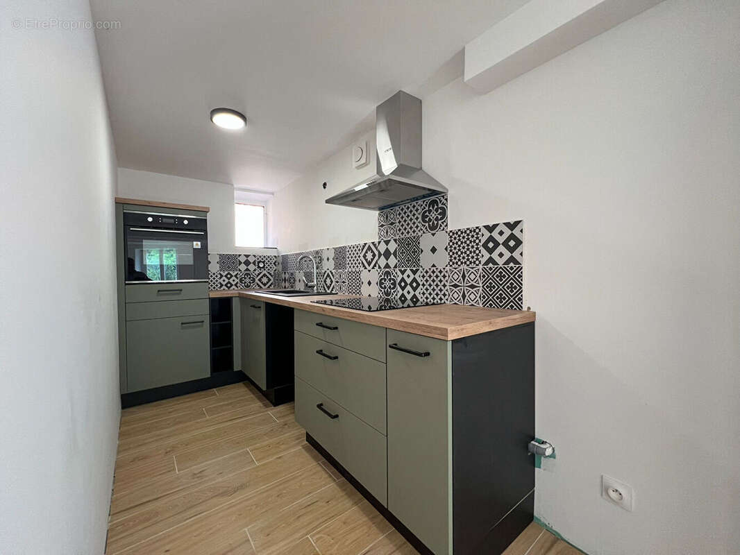 Maison 61 m² à Gencay  - photo 8