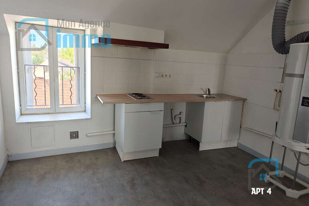 Appartement à MEHUN-SUR-YEVRE