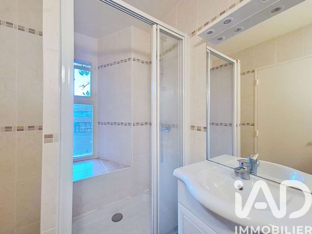 Photo 8 - Appartement à ELANCOURT