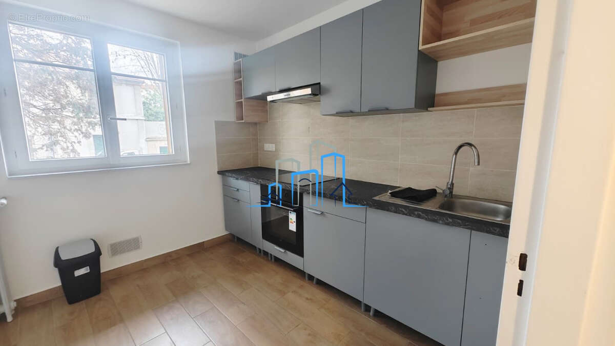 Appartement à IVRY-SUR-SEINE