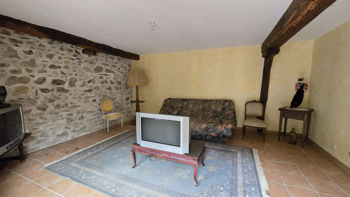 Maison à DUN-LE-POELIER