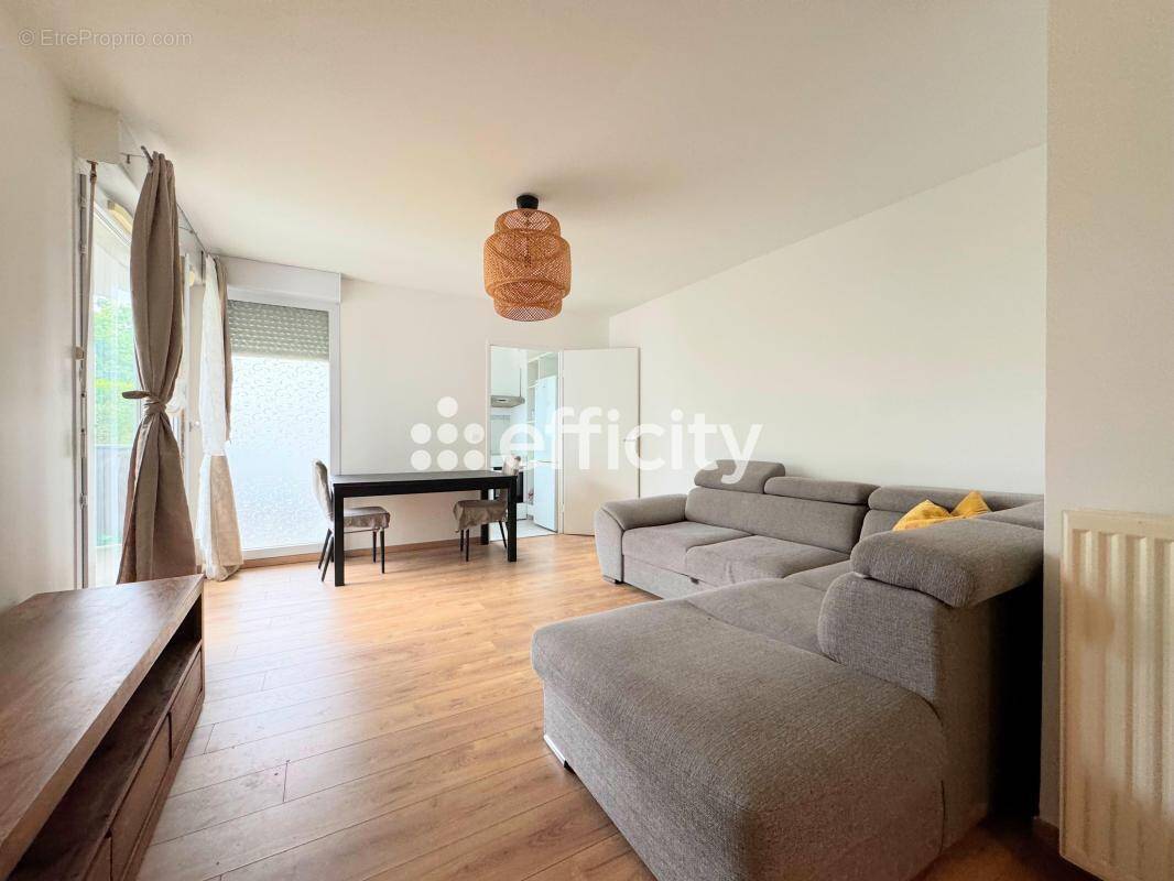 Appartement à PARIS-12E