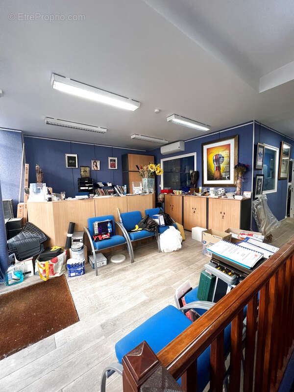 Bureaux à vendre   219 m2    Boulogne-Billancourt - photo 3