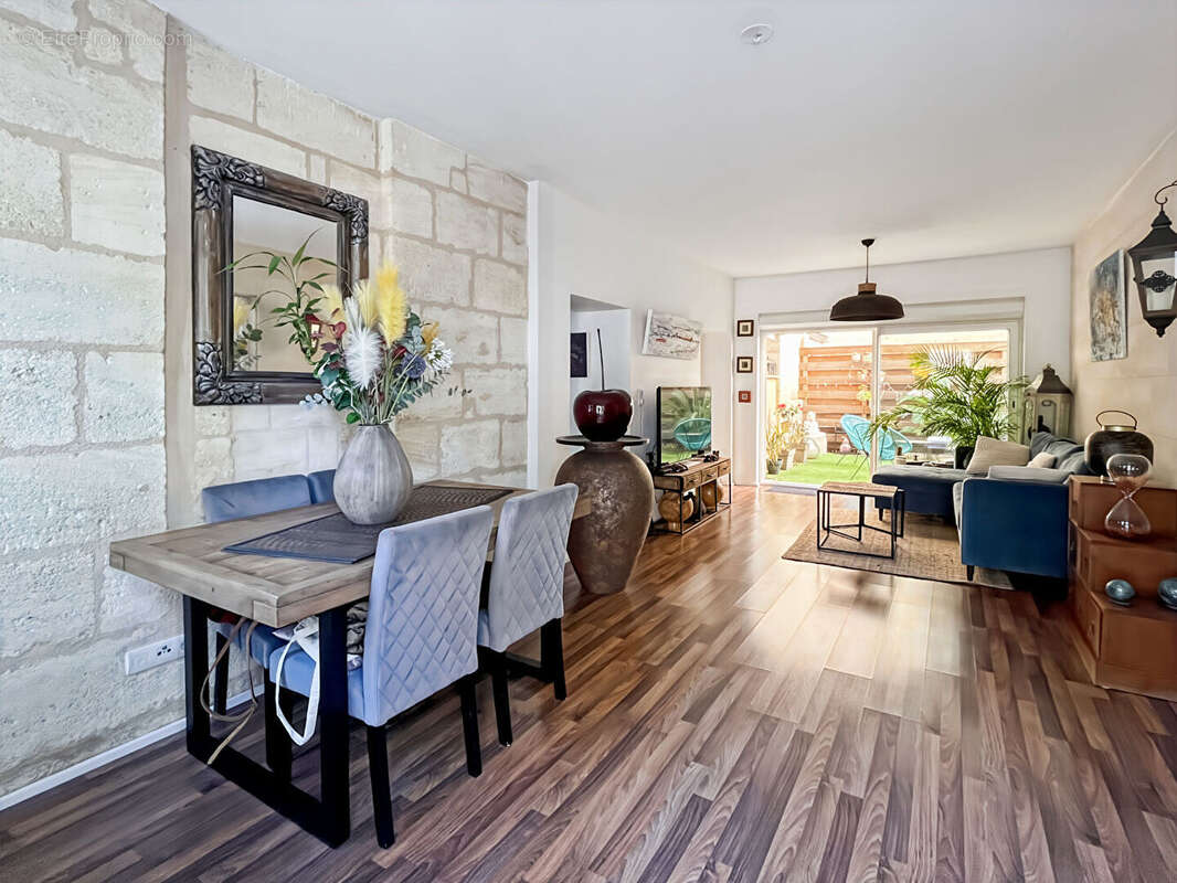 Appartement à LATRESNE