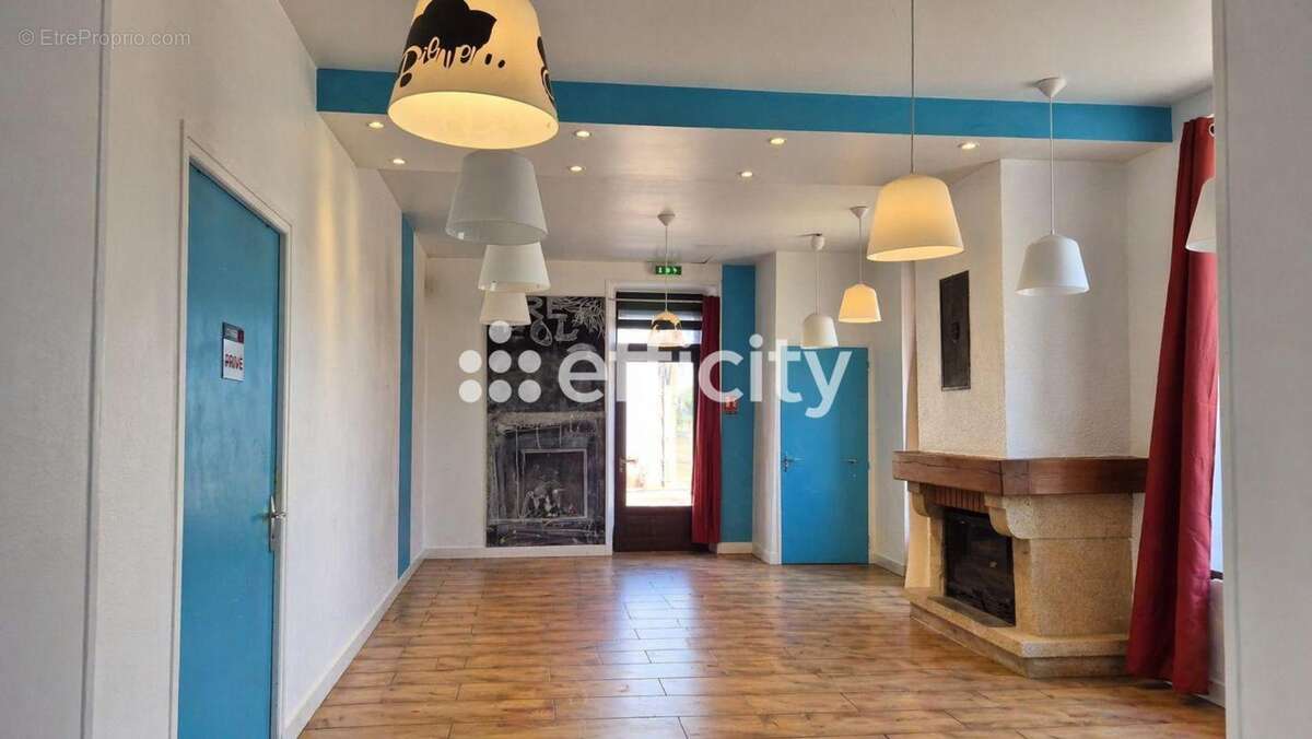 Maison 203 m² à Baule  - photo 12