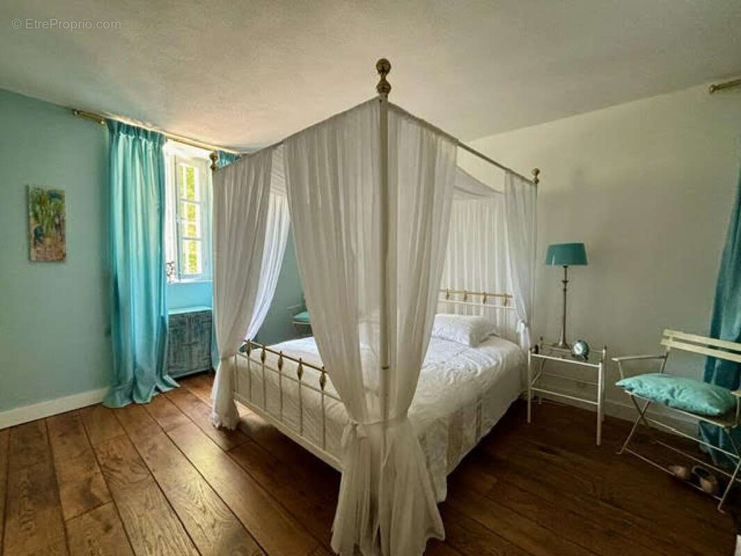 Maison à MOLIERES-SUR-CEZE