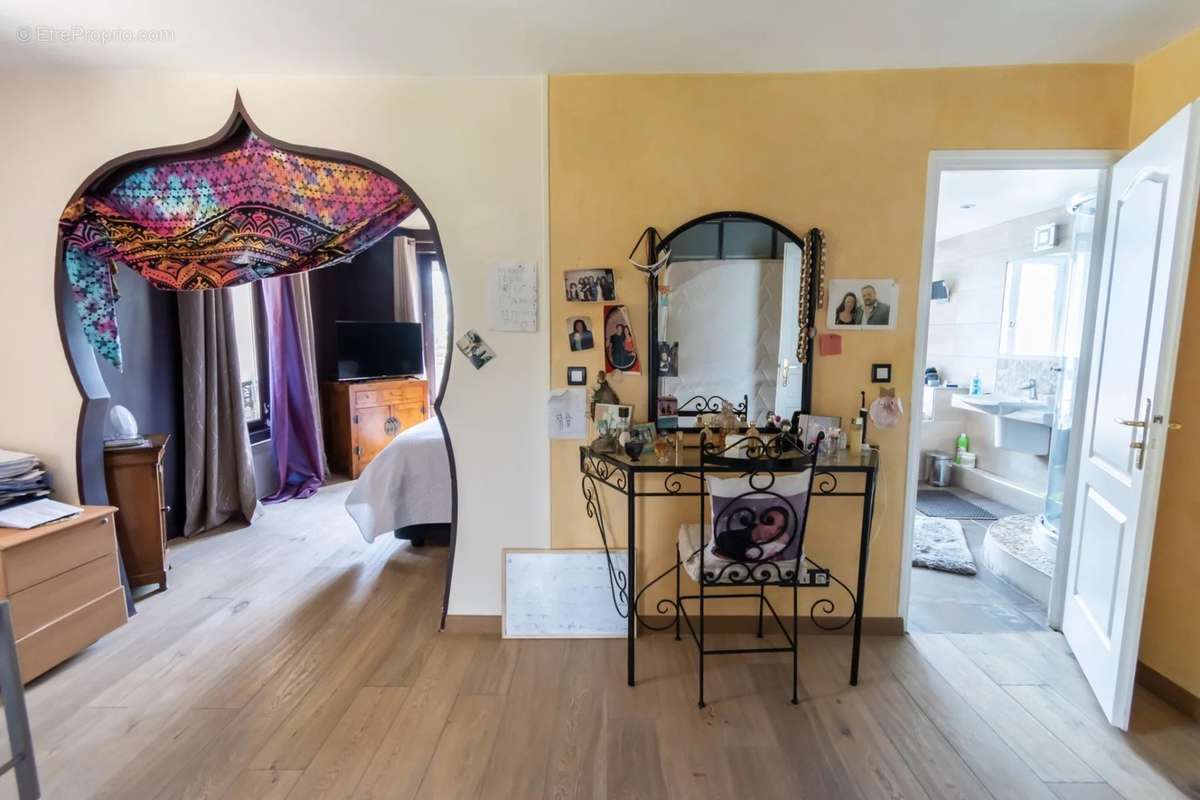 Maison à MONTMORENCY