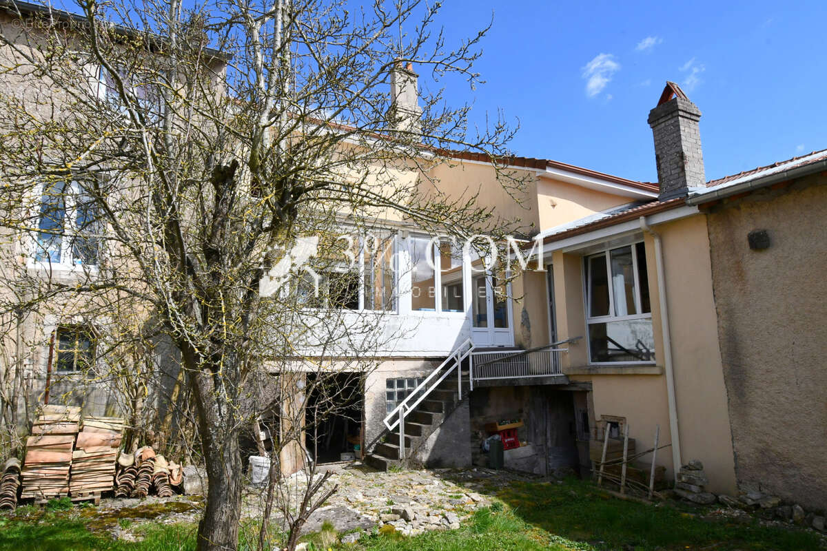 Maison à URUFFE